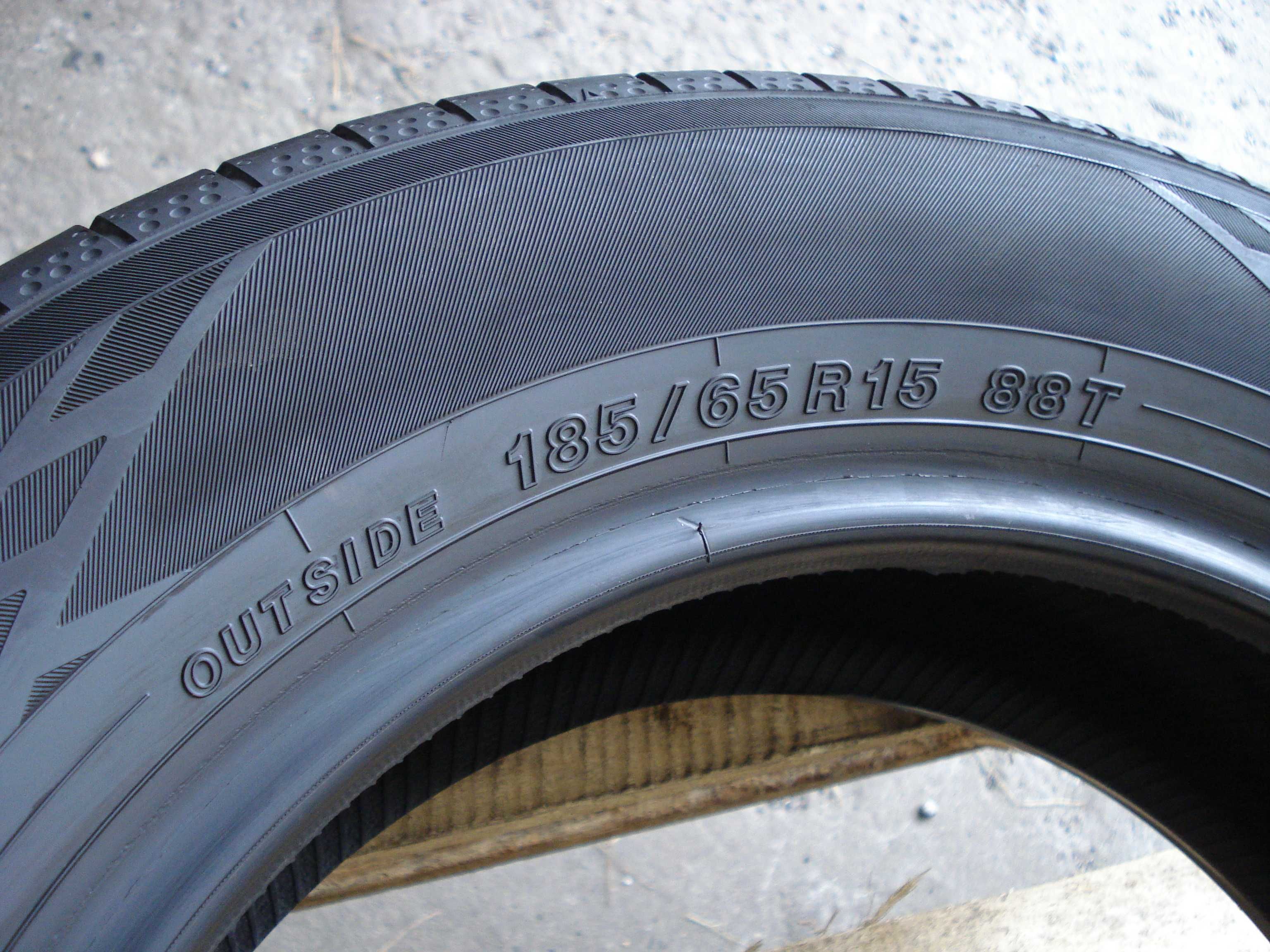 Yokohama BluEarth-GT  185/65 r 15  4 - sztuki letnie