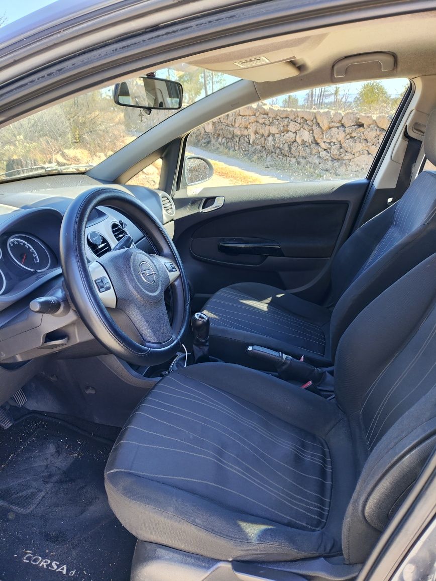 Opel corsa D 1.3 Cdti