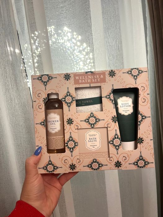 Zestaw kosmetyków przywieziony z Amsterdamu Sephora święta Mikołaj