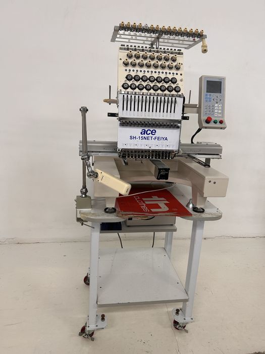 Maquina de bordar 15 cores