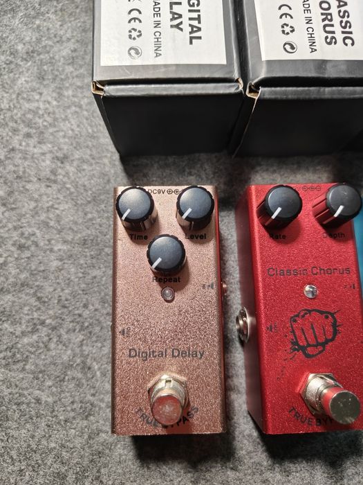 Педалі Ефектів Distortion, Overdrive, Delay, Chorus