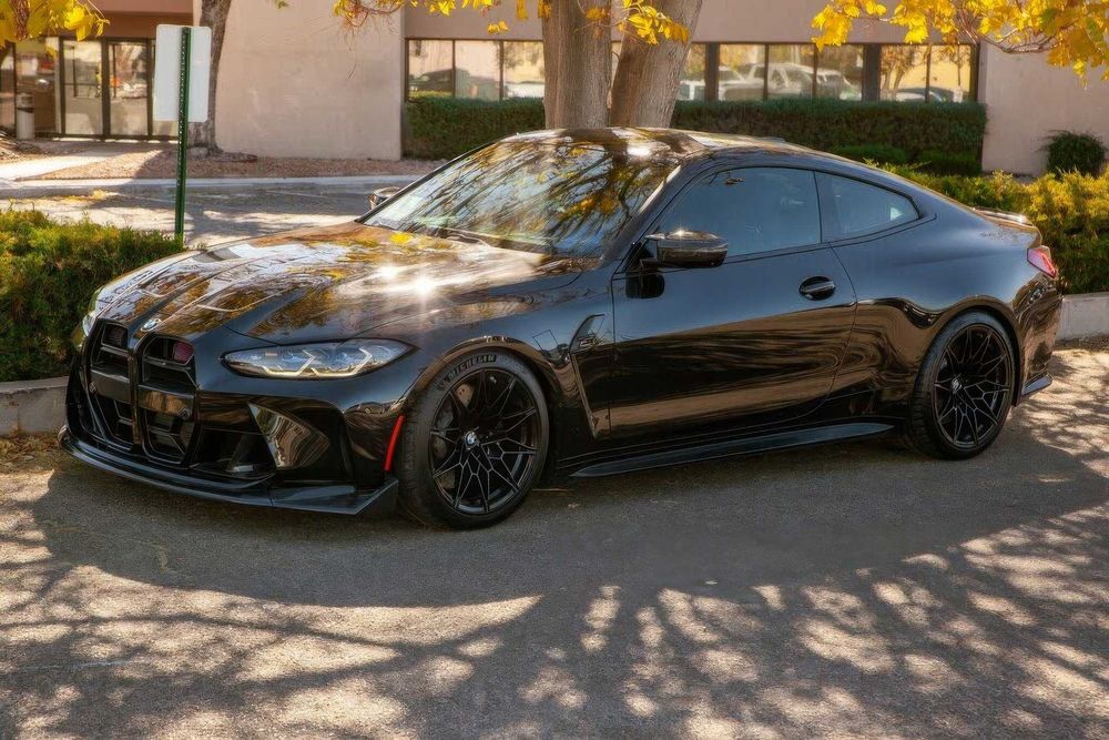 BMW M4 Competition xDrive      2024