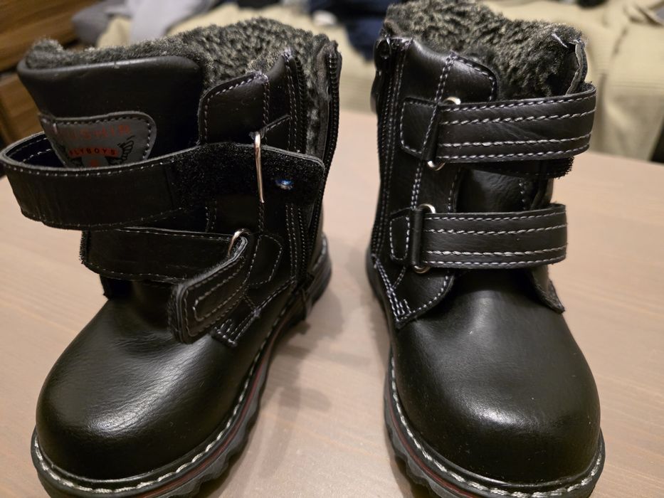 Dziecięce buty zimowe rozmiar 23