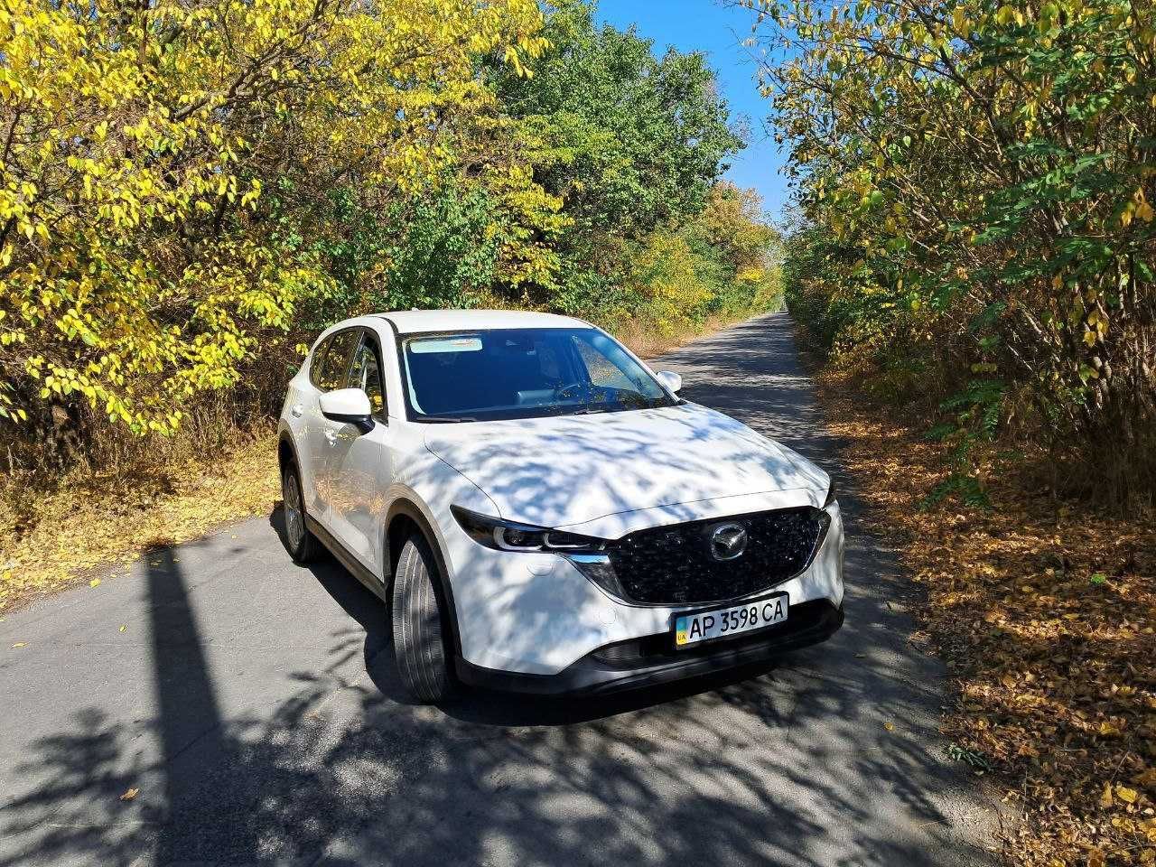 Свадебное авто Mazda CX-5.