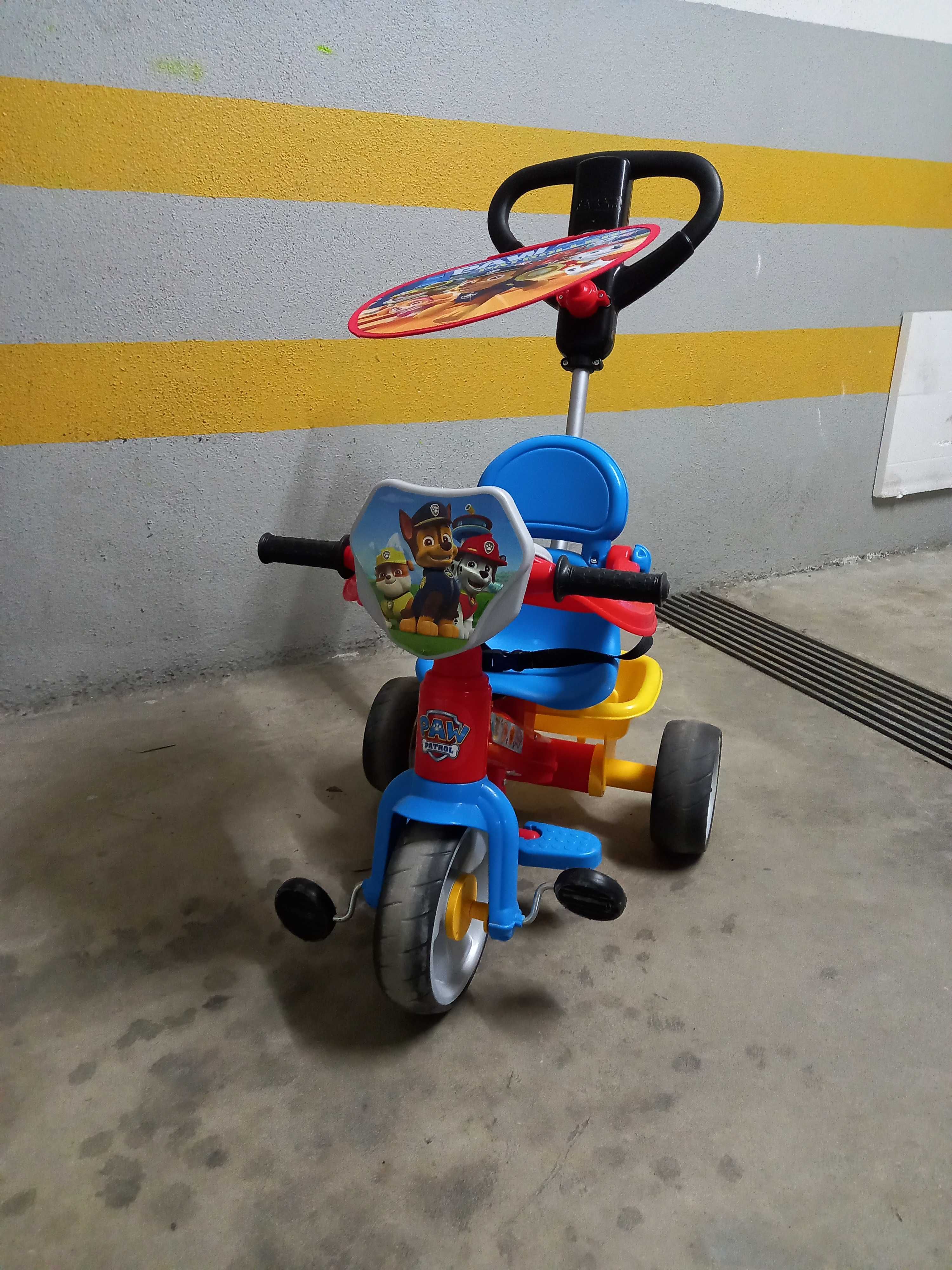 Triciclo Patrulha Pata