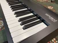 Roland FP-30X – Como Novo | Com Suporte Incluído