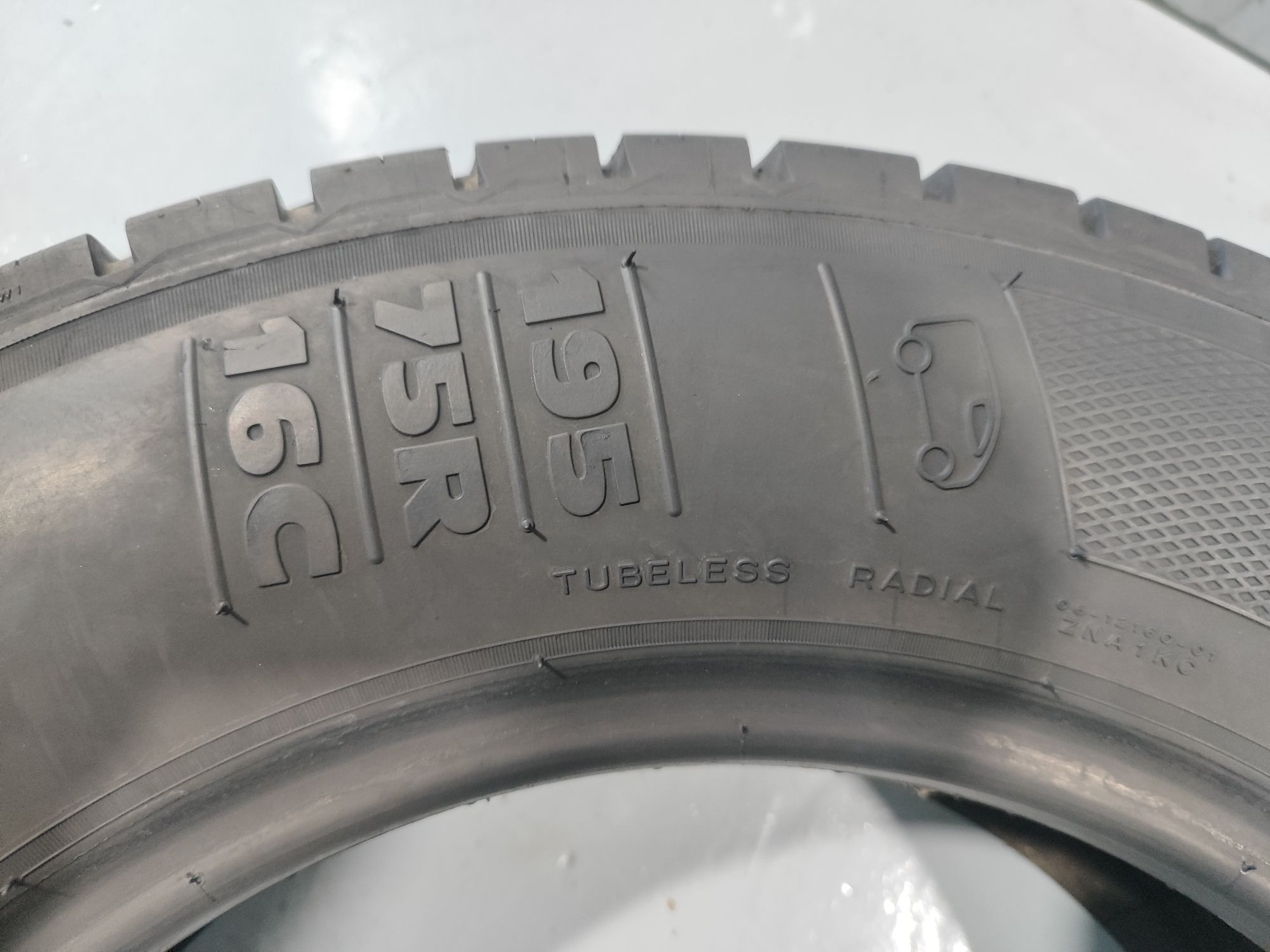 2 pneus semi novos 195-75R16C kleber - Oferta dos portes
