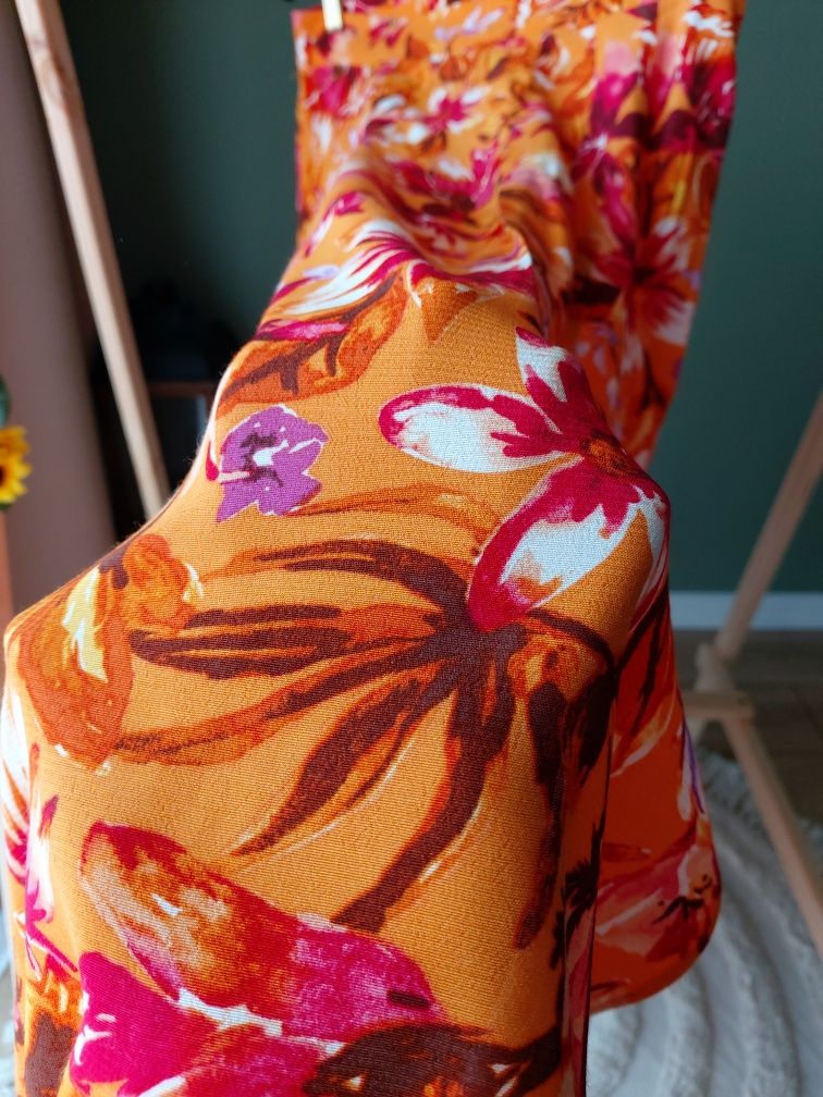 Kolorowa spódnica damska Midi H&M  w kwiaty 100% viskoza z rozporkami
