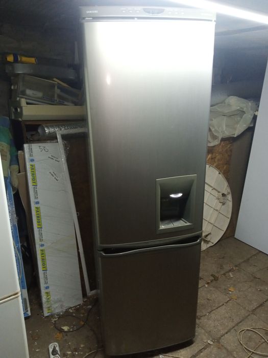 Продам холодильник Самсунг