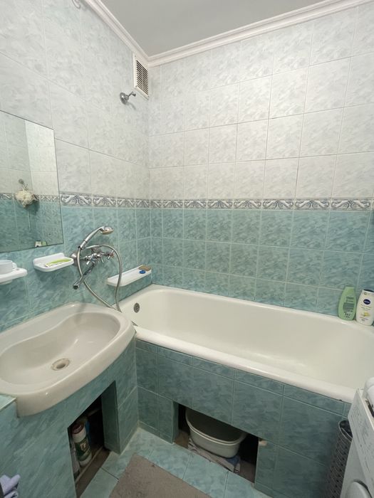 Продаж 3-кімнатної квартири в центі міста Нова 2
