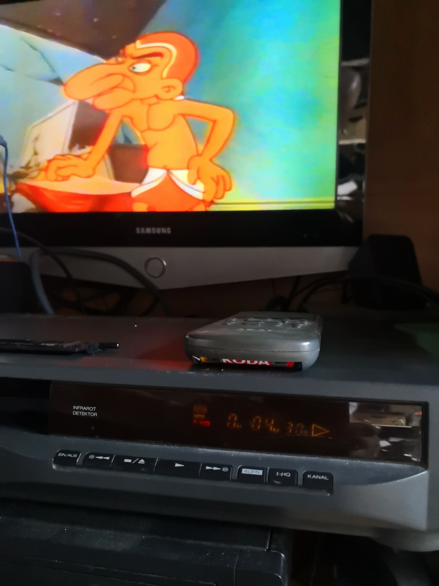 Magnetowid Akai F200EOG +Pilot opis