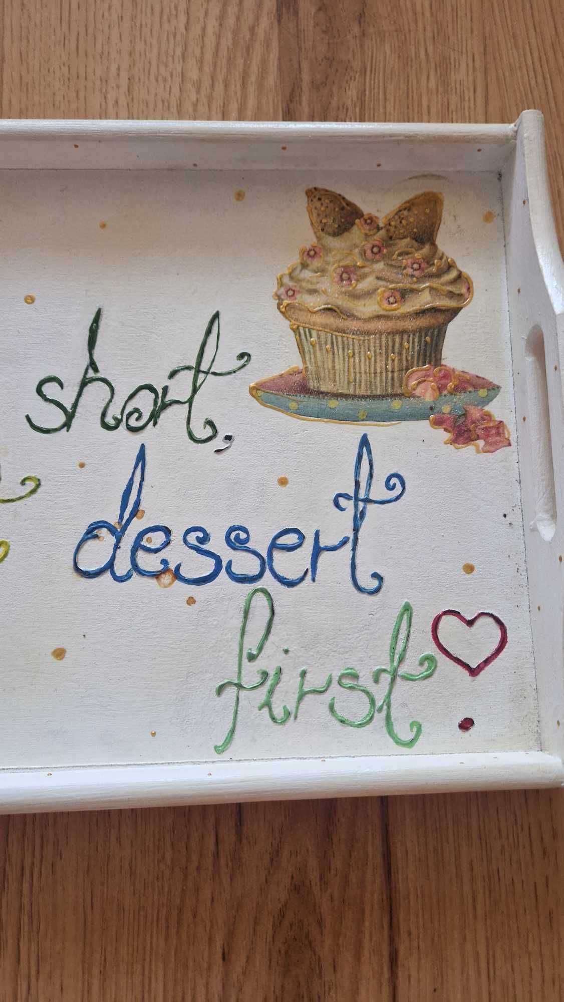 Taca zdobiona metodą decoupage