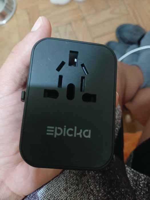 Carregadores multifunções e conecta em todos paises