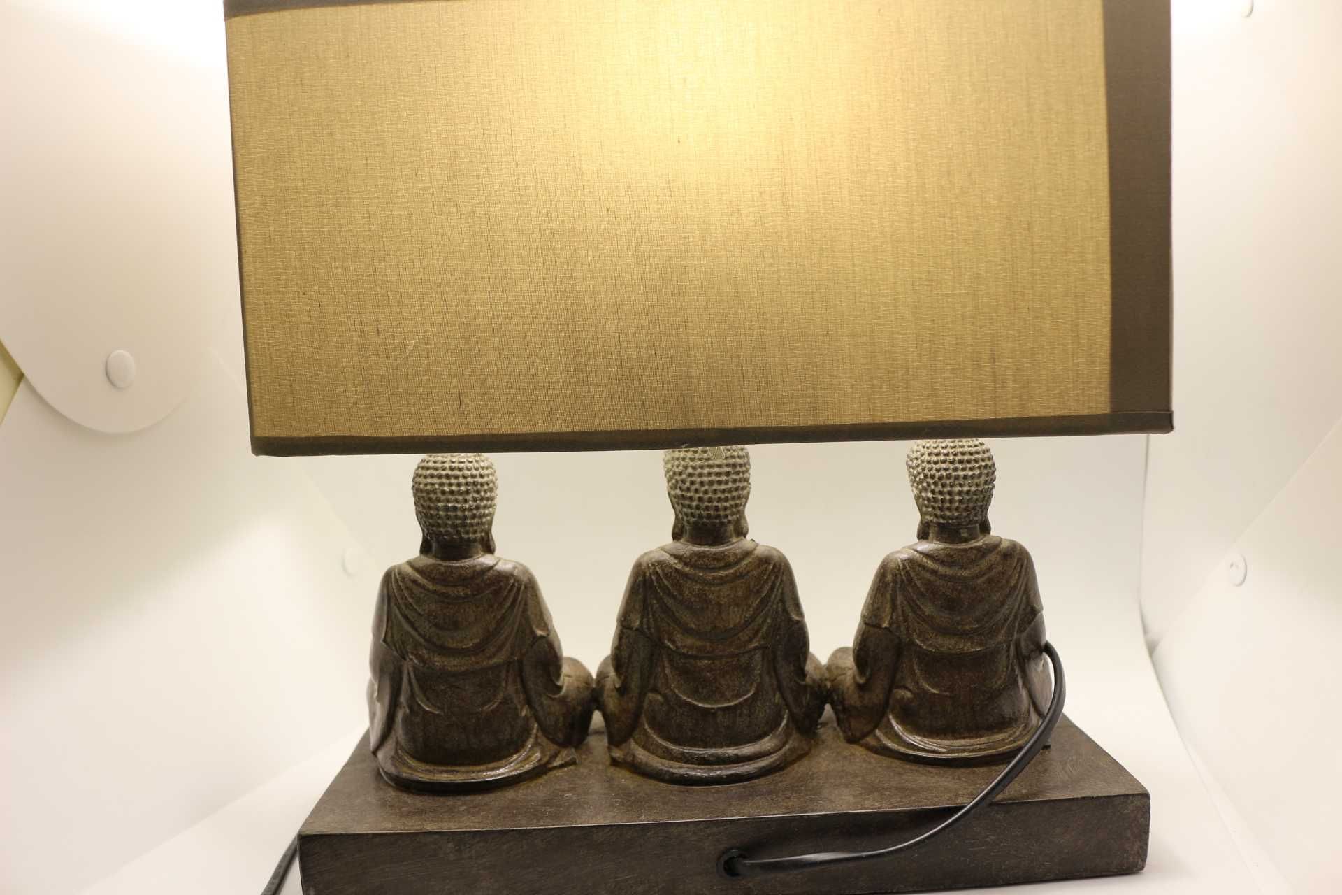 Candeeiro base 3 budas tons castanho estilo Oriental