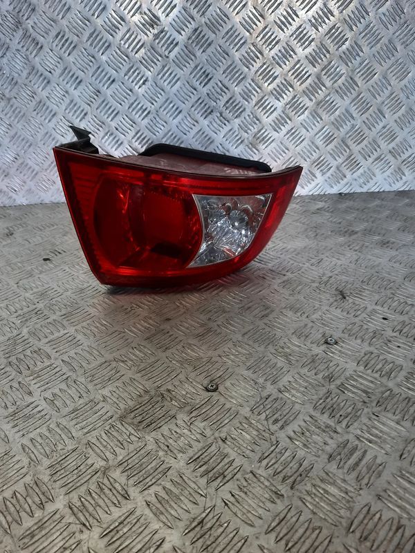 lampa lewa tylna magentis optima i