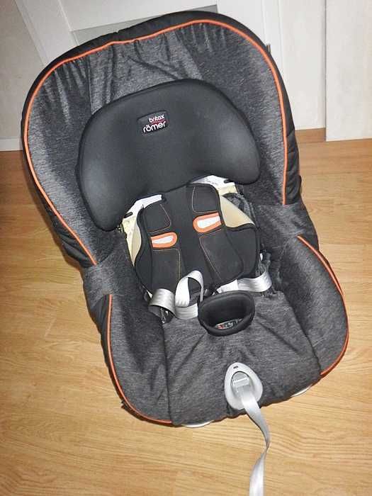 sprzedam Fotelik samochody Romer Britax