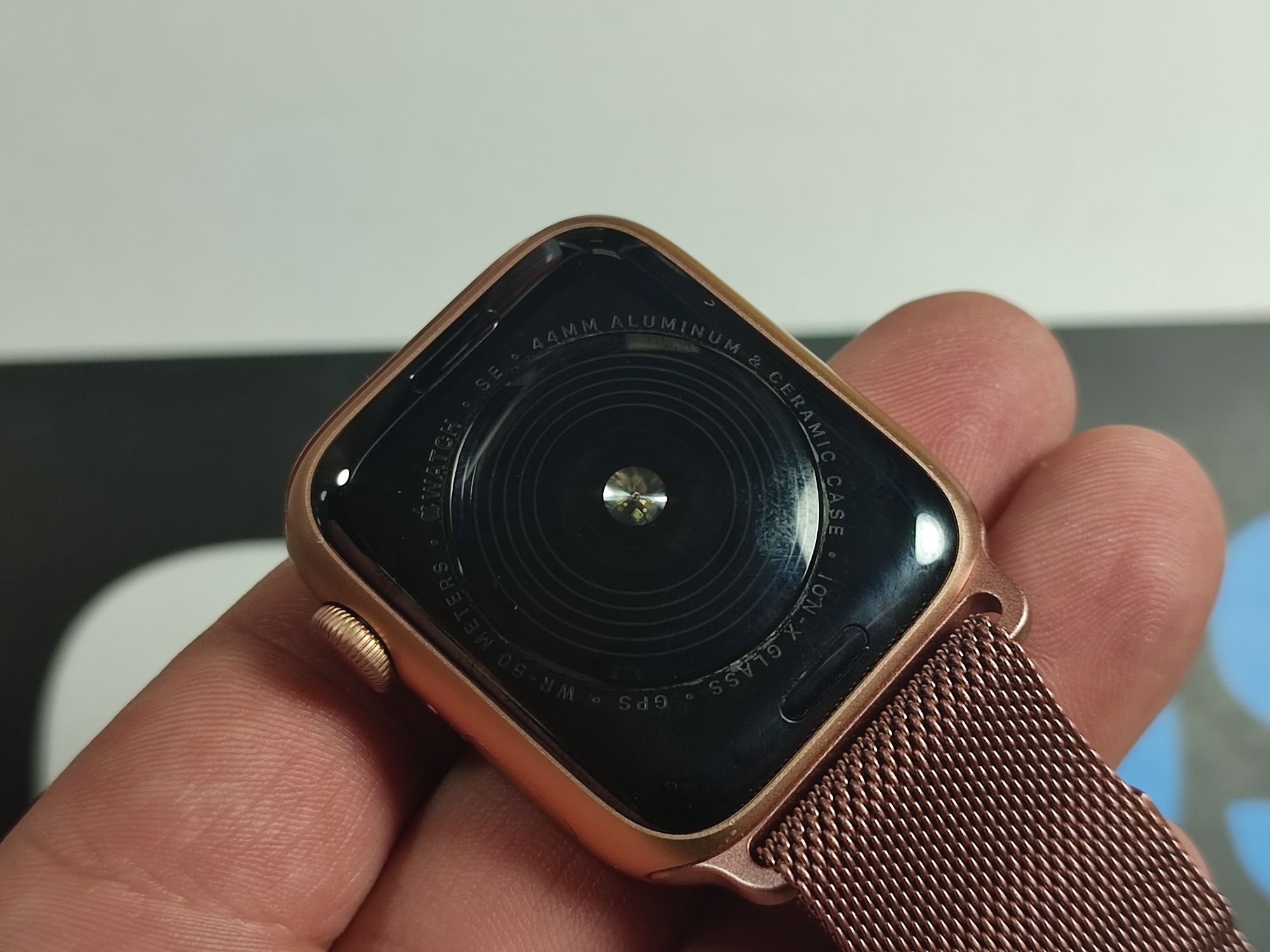 Sklep zadbany Apple Watch SE 44mm GPS Gold Aluminium