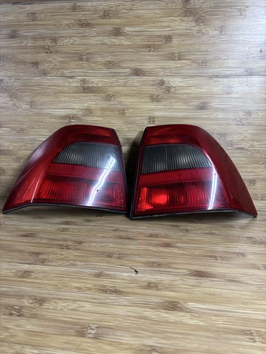 Задні стопи Опель Вектра Б(седан рест/дорест)універсал