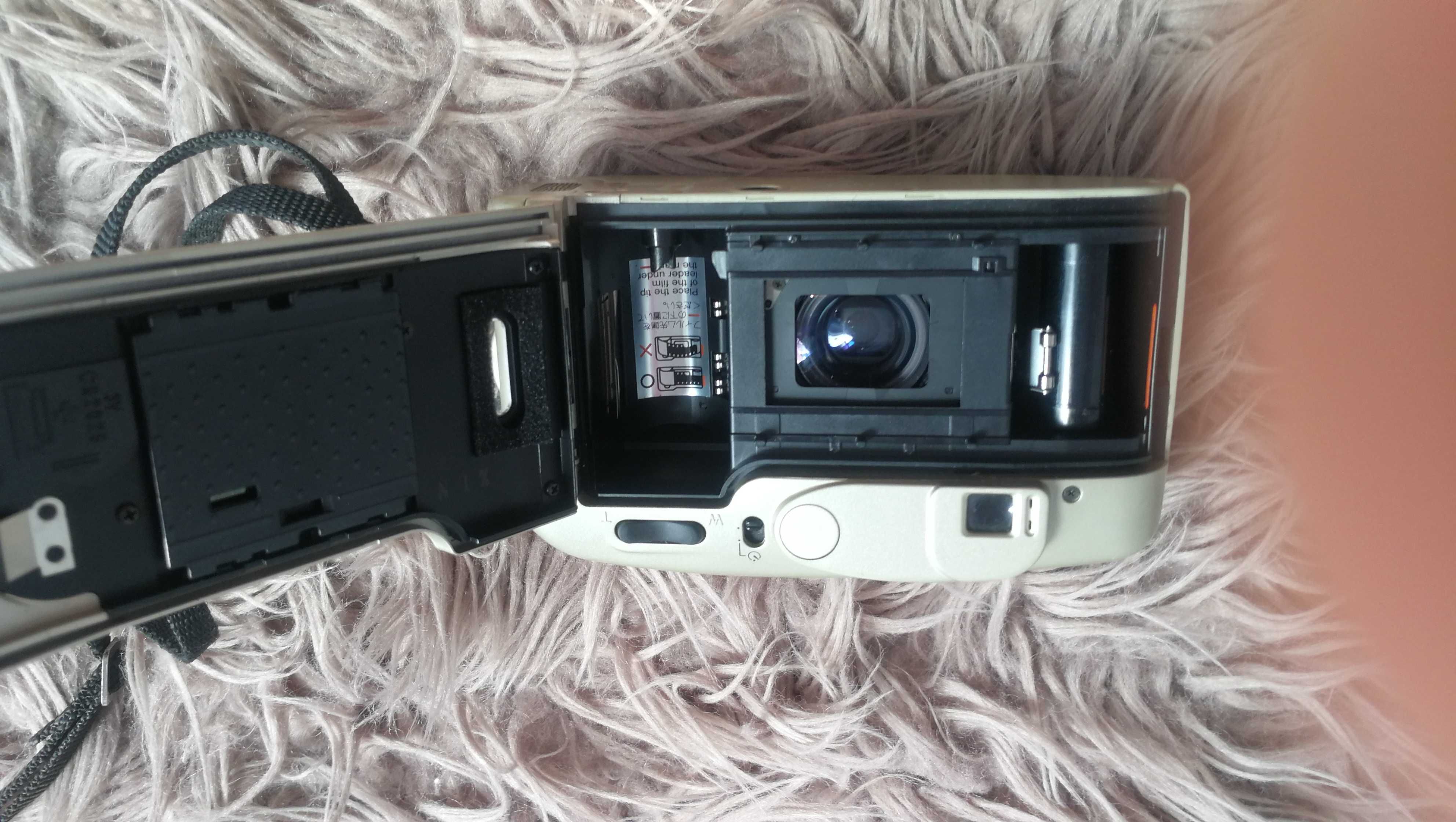 Aparat fotograficzny, analogowy, kompaktowy Yashica Zoomate 105
