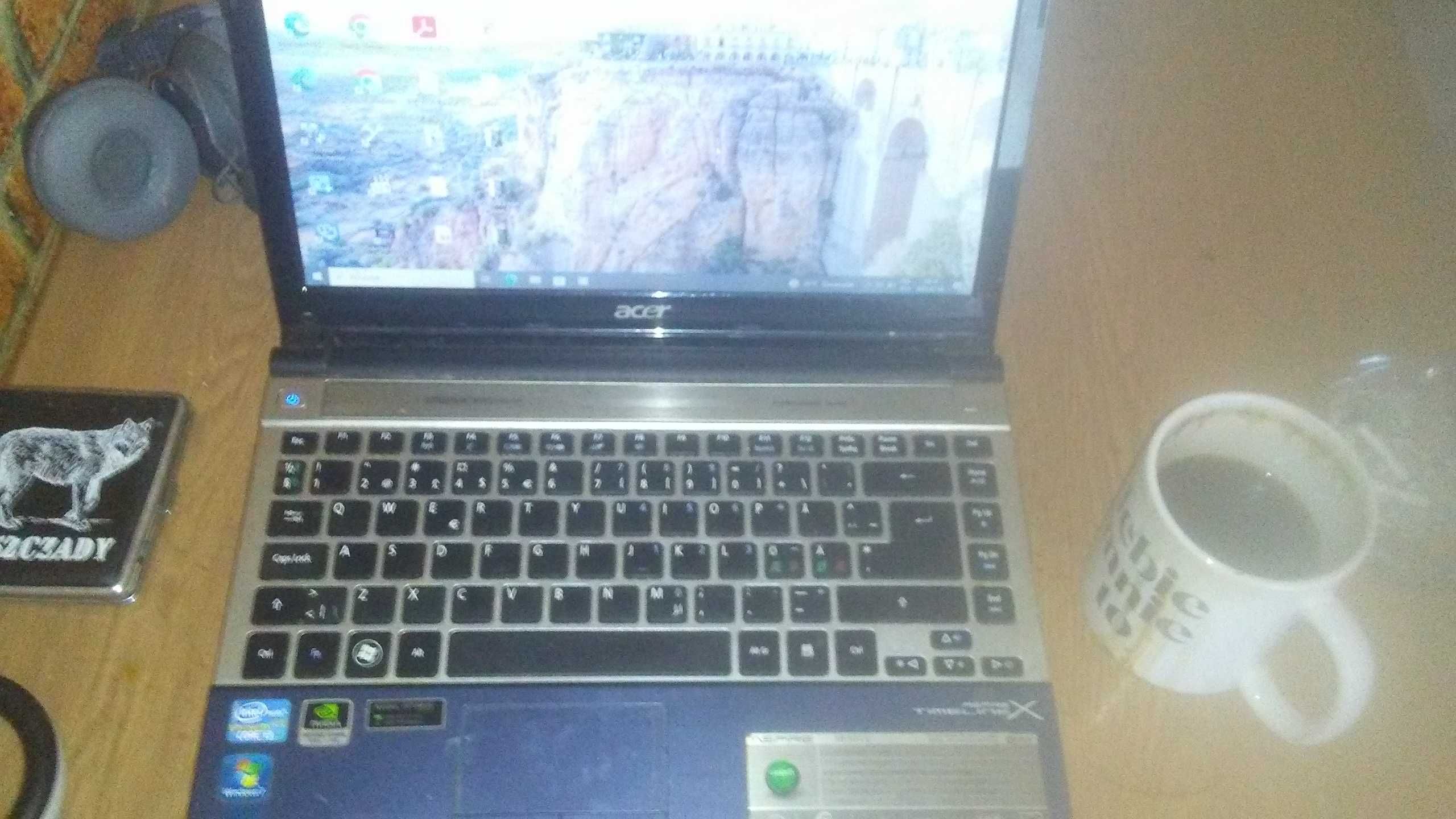 sprzedam laptop Acer timeline 3830TG