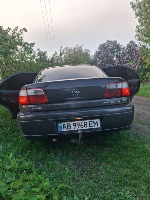 Опель Омега б 2.5 турбо дизель