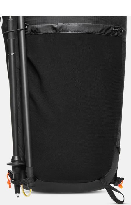 Super model wodoodpornego plecaka z bukłakiem Mammut  12L nowy