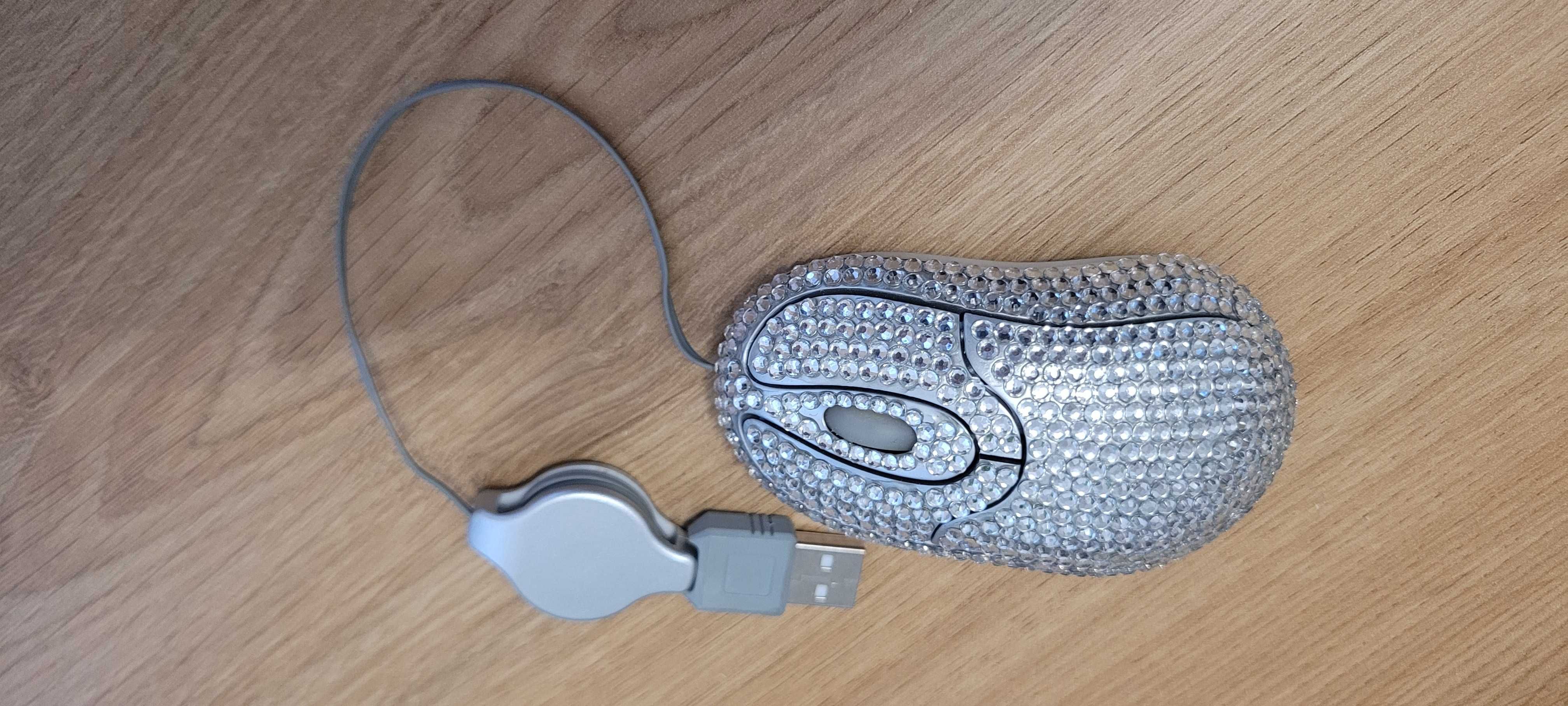 mysz komputerowa ze zwijanym kablem
