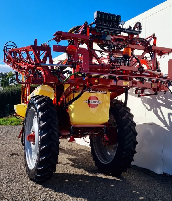 Opryskiwacz Hardi Comander Plus 3200l 21m/18m/12m 6 sekcji Filmy z Pra