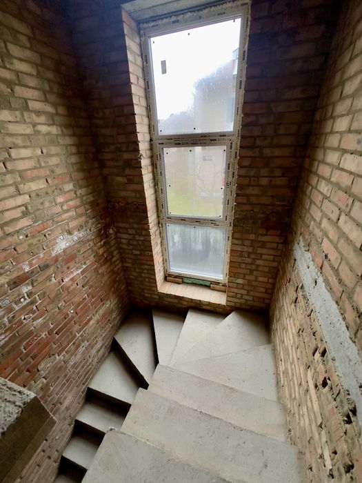 Будинок в Червоних горах