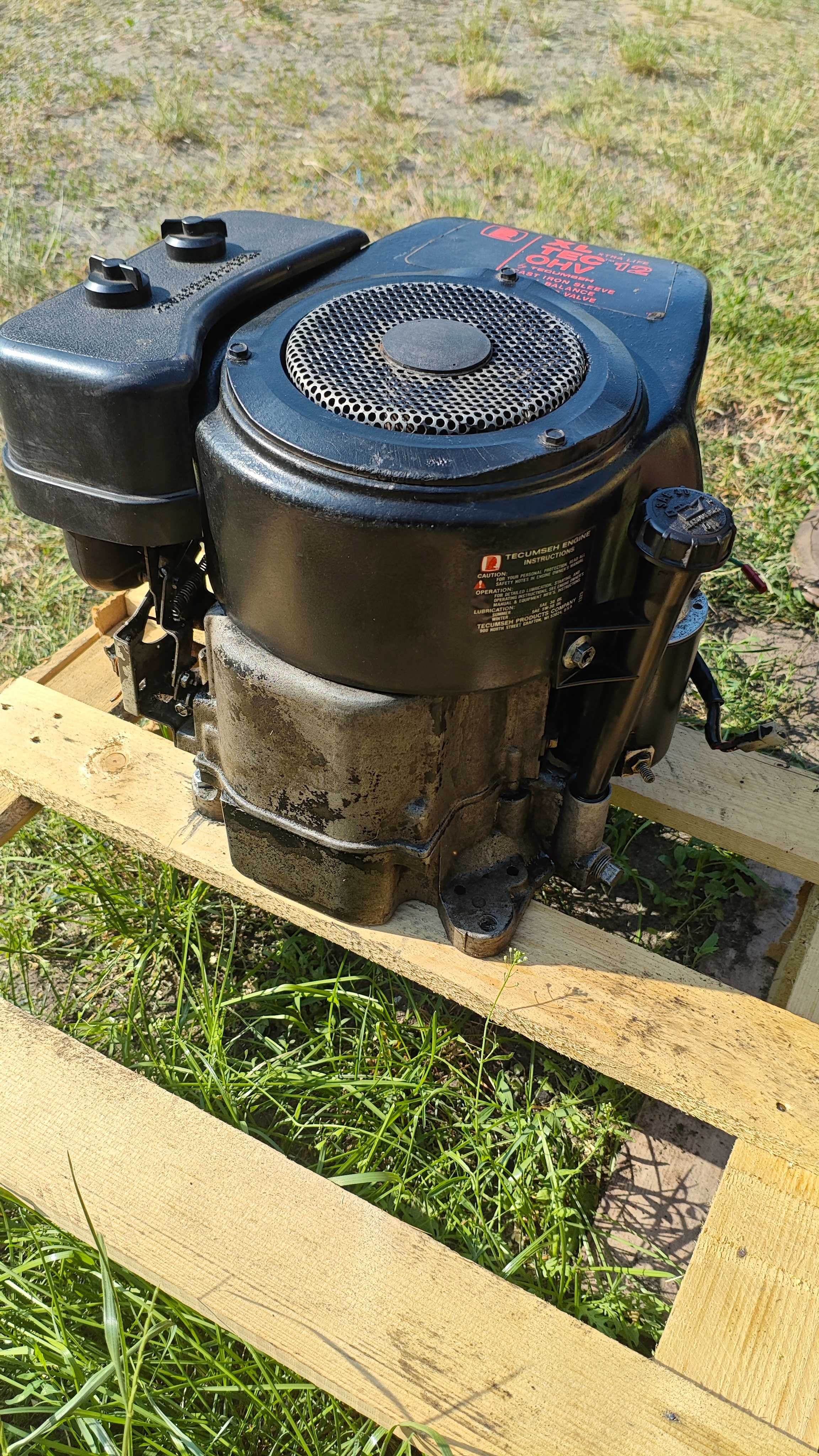 Sprzedam silnik do kosiarki/traktorka Tecumseh 12HP