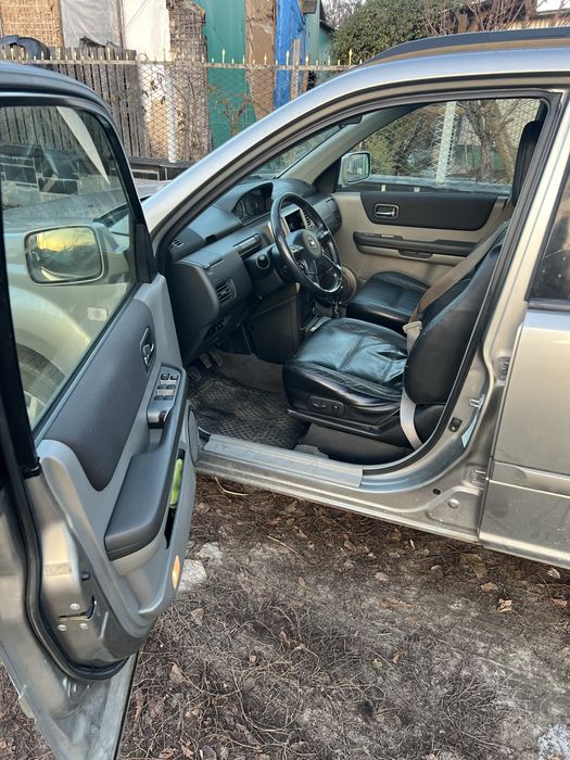 карты двери багажника пластик салон nissan x-trail t30 розборка пол