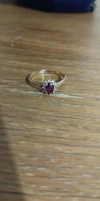 Anel e brincos de ouro