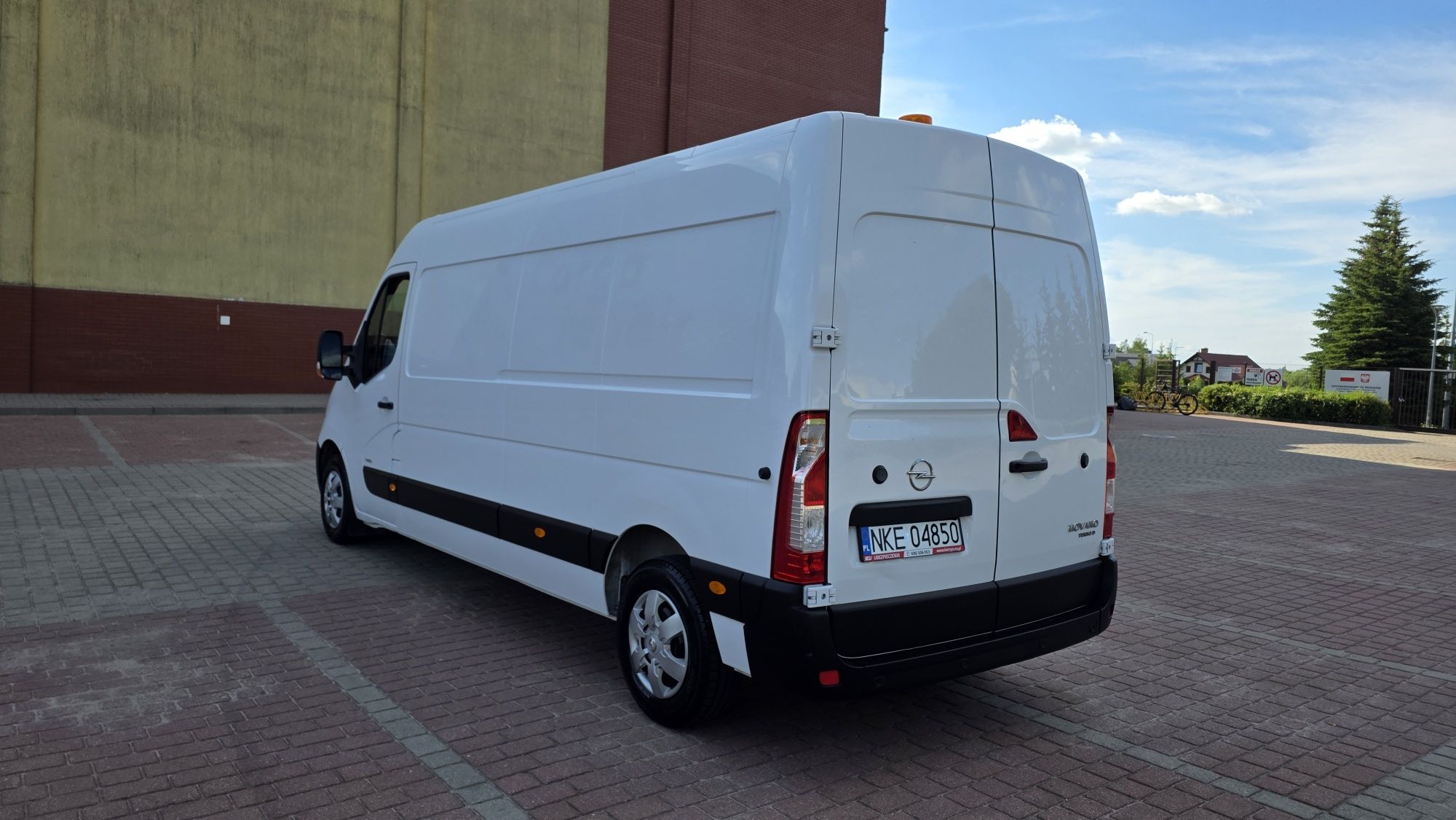 Opel movano rok 2020 silnik 2.3 diesel bogate wyposażenie ładny zamian