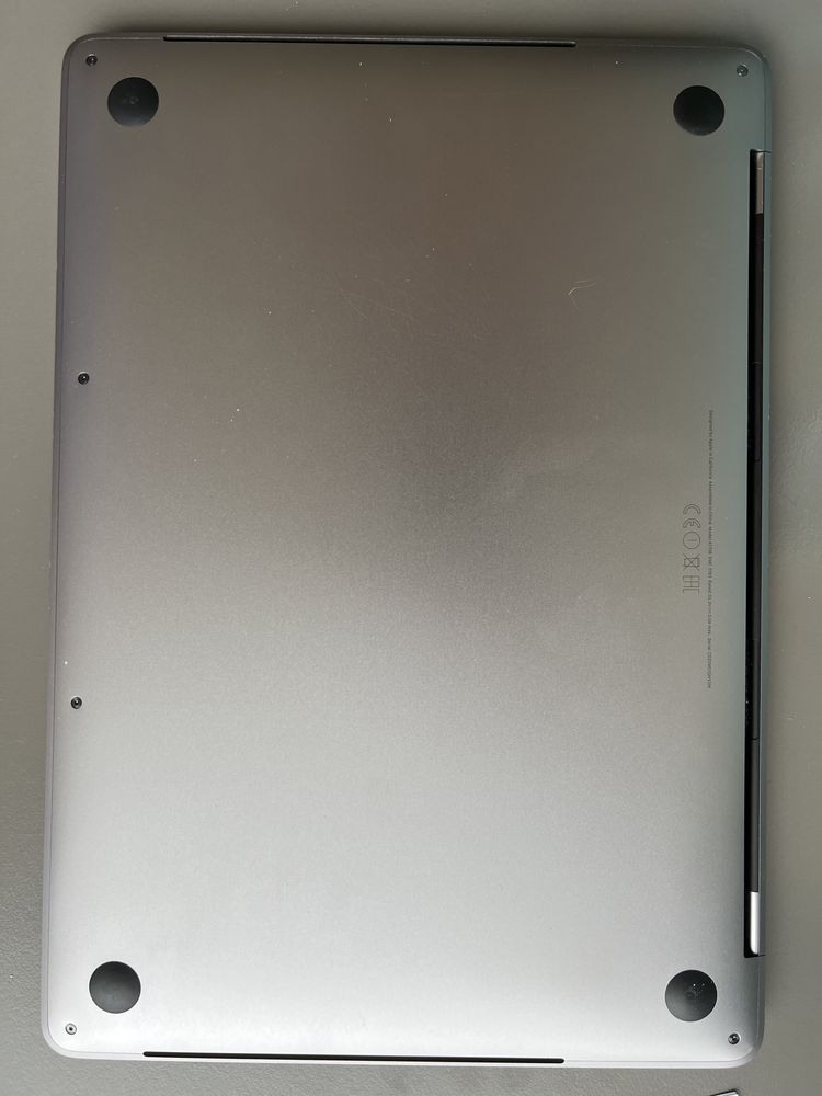 MacBook Pro i5 13” 8GB 512GB 2017