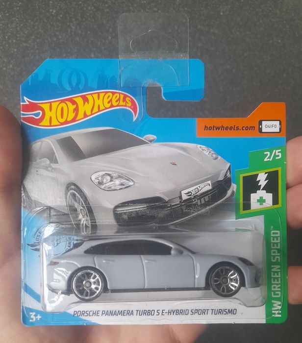 Porsche panamera turbo s e-hybrid sport turismo hot wheels
