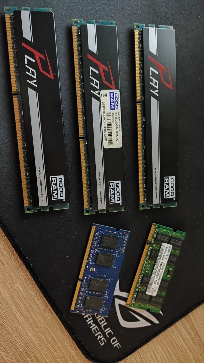 Pamięci RAM DDR3 2GB x3 plus gratisy
