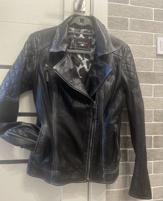 Шкіряна куртка курточка M