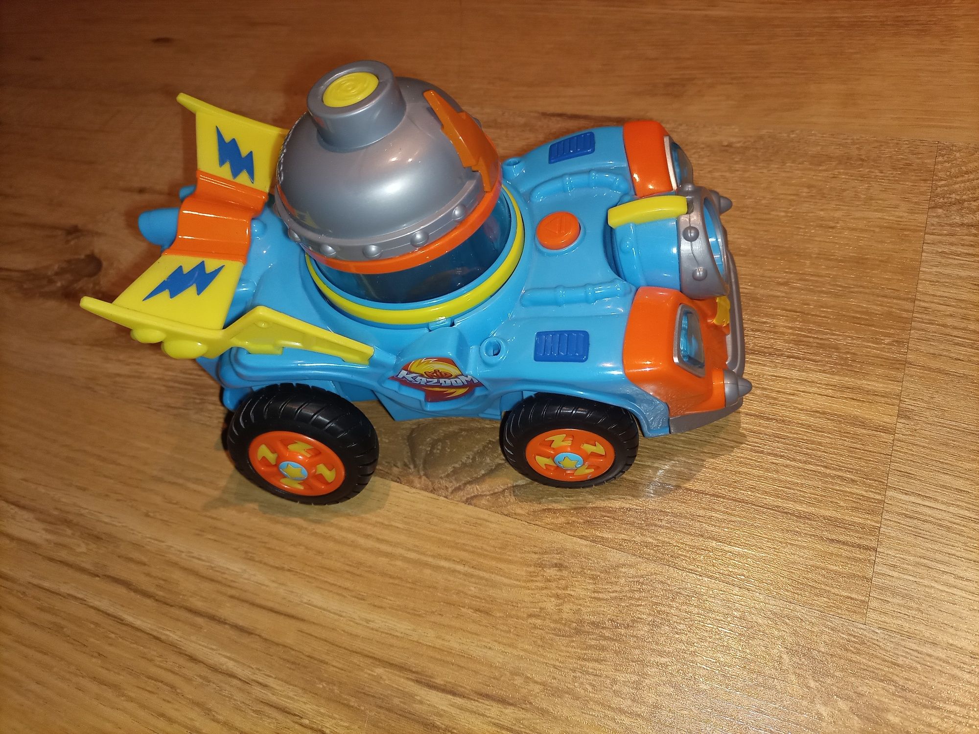 Super Zings kazoom racer pojazd i kid kazoom