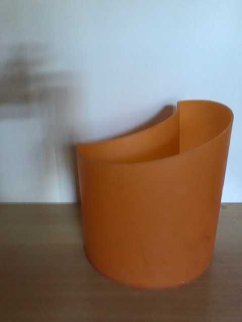 porta revistas muito decorativos com Design Italiano