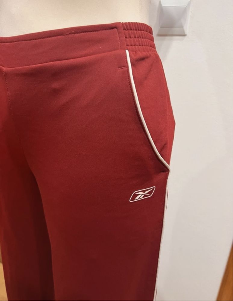 Dresy z szerokimi nogawkami Reebok