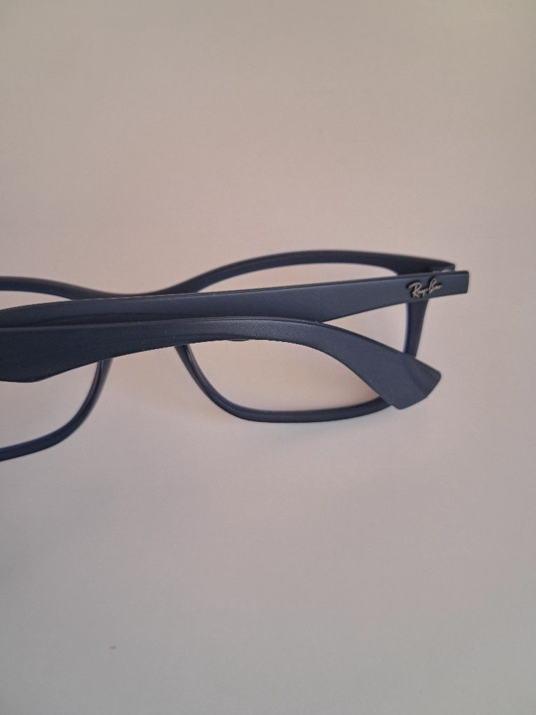 Oprawki korekcyjne męskie marki Ray Ban