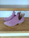 Marshall Shoes, liliowe zamszowe kowbojki, botki w wycięciami r. 38