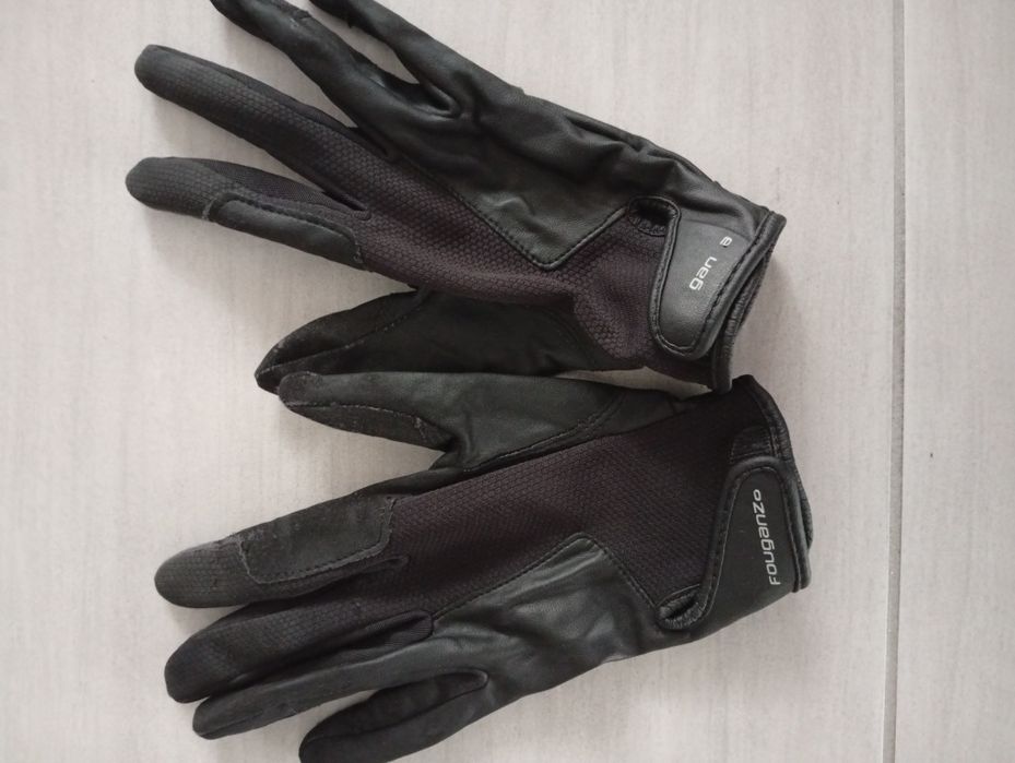 Rękawiczki do jazdy konnej firmy FOUGANZA