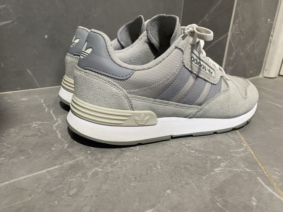 Кросівки Adidas  оригінал