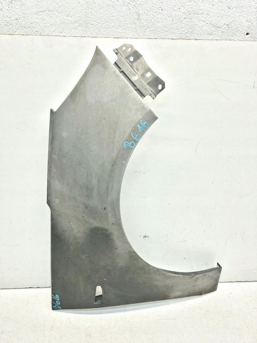 Opel Zafira C 12- Błotnik przód przedni PRAWY ŁADNY