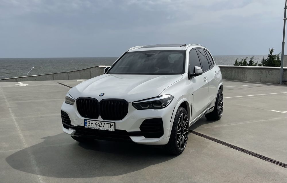 Bmw X5 2022 года