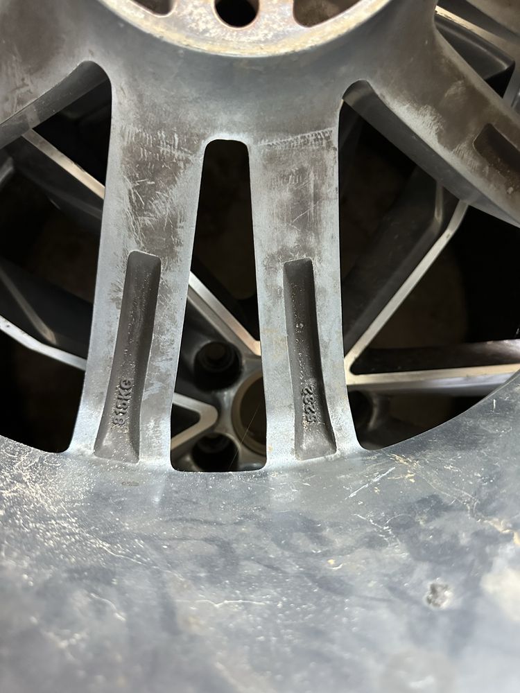 Диски audi Q7 R20