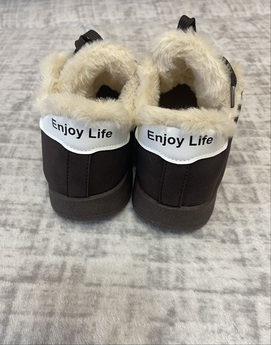 Зимові кросівки на 39 р 25 см