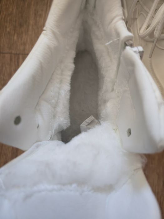 Кросівки жіночі зимові