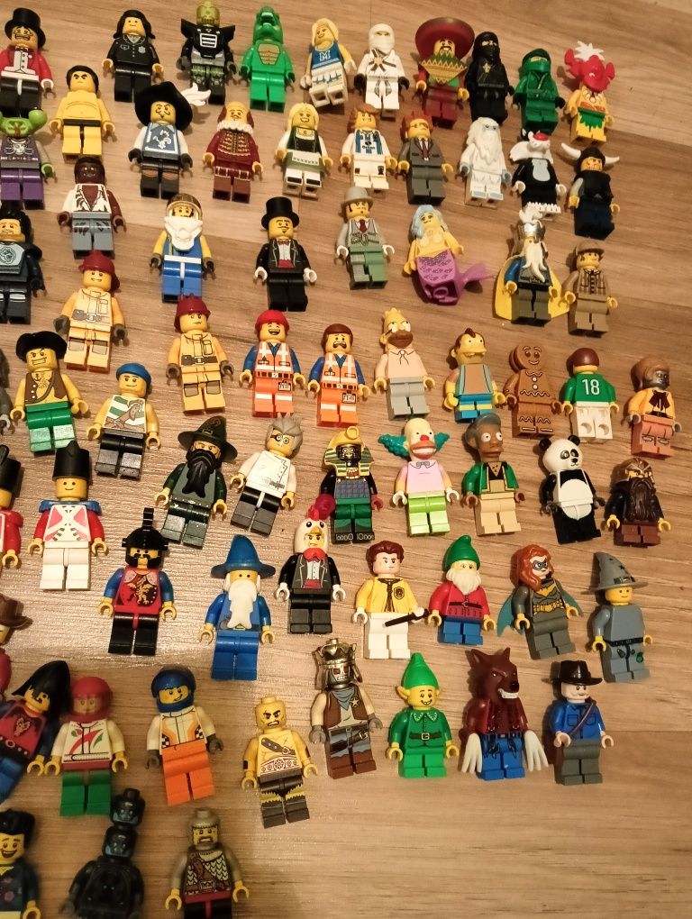 LEGO figurki mix z lat 90 i nowsze